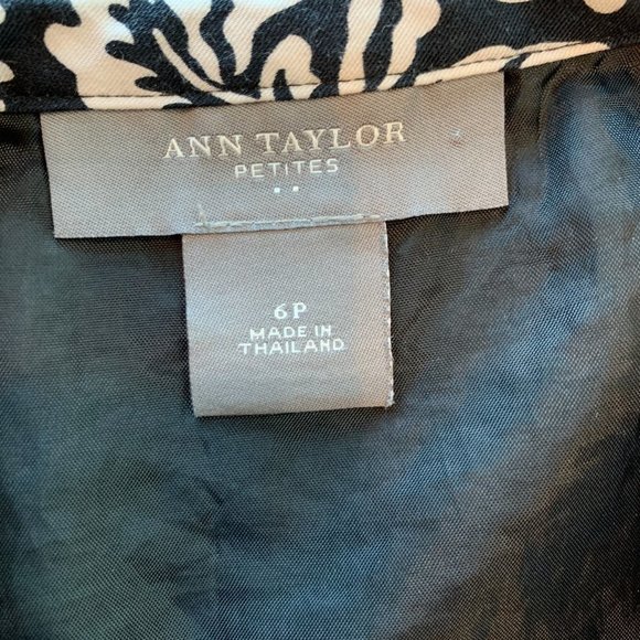 Ann Taylor Damask Skirt in Black/Cream - Picture 5 of 6